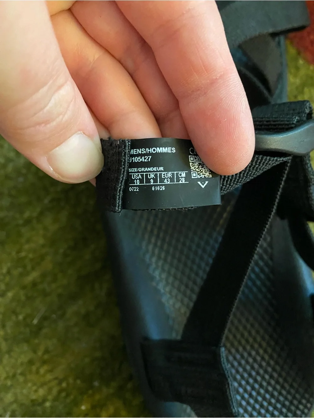 NWOT Chaco Men’s Black Adjustable Sandals Size 10